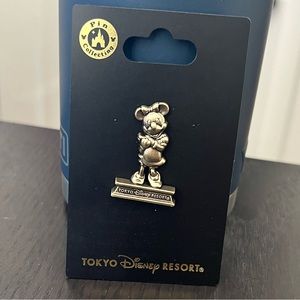 Tokyo Disney Resort Minnie Mouse Pin
